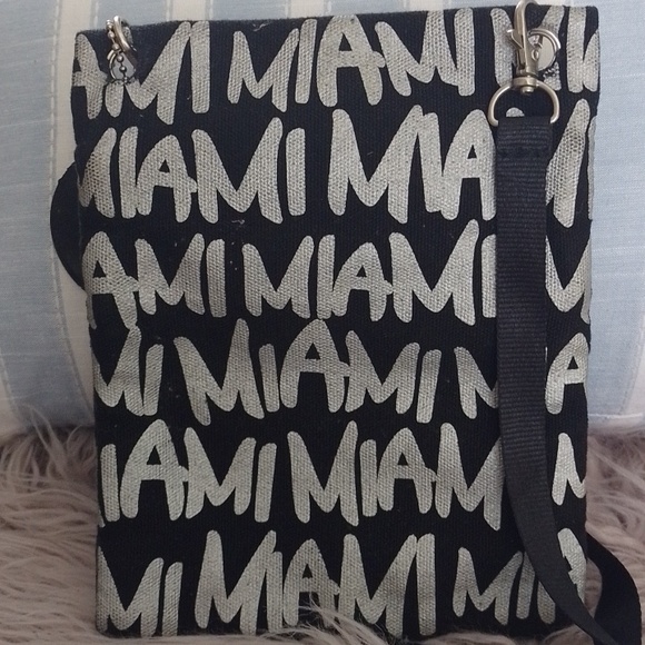 ROBIN RUTH - Picture 4 of 7